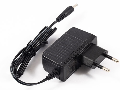 JF005WR电源适配器 立式巴西规黑色